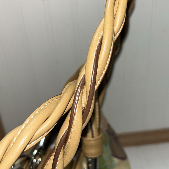 Relic Brand Floral Canvas Fabric Cinched Double Handle Magnetic Closure Handbag - Picture 8 of 12